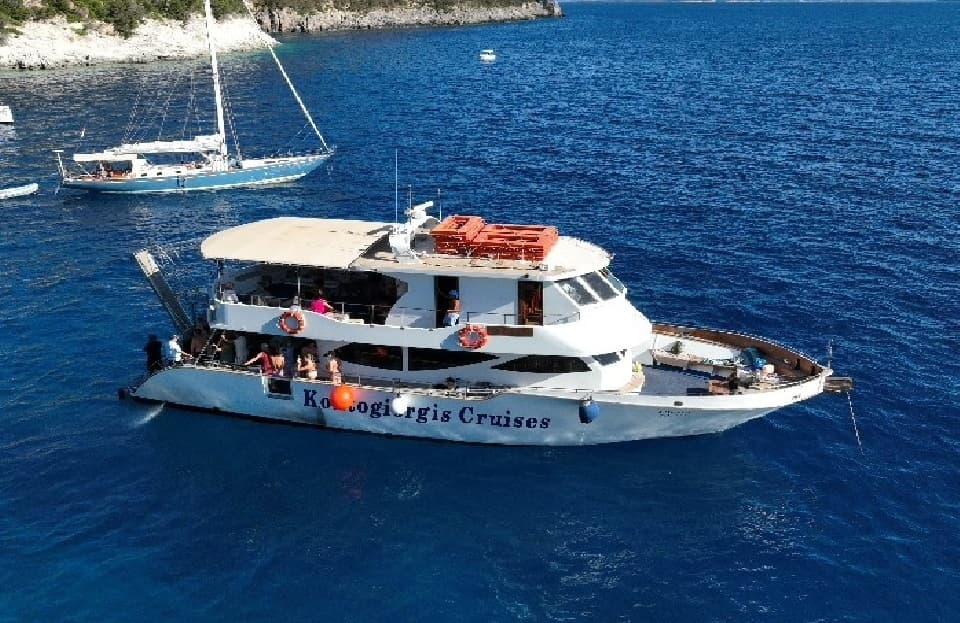 ELENA Cruises Piggy Island & Ithaca Daily Cruise