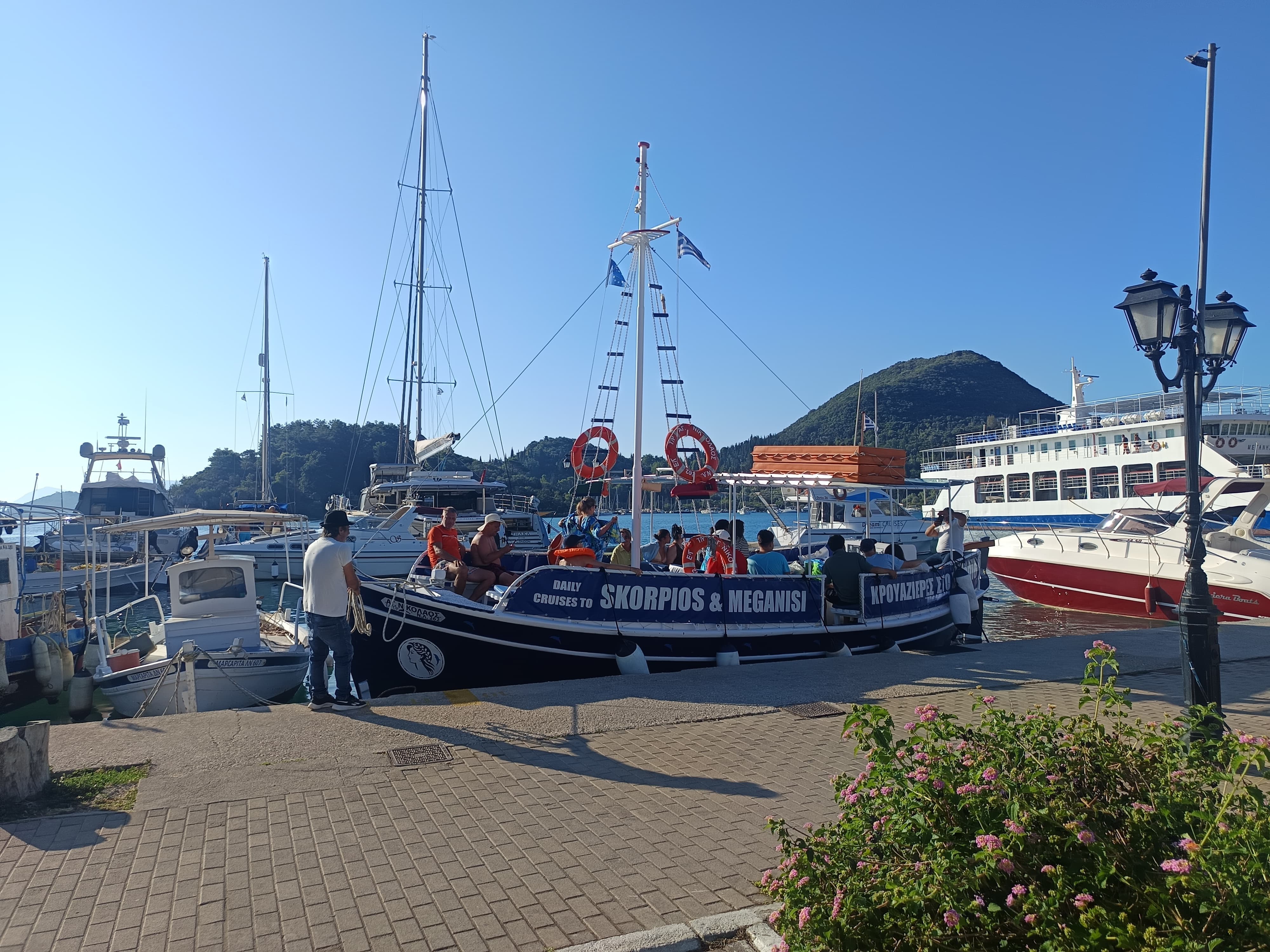 George Cruises Boat 23