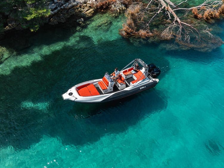 Lefkas Boats Nidri port base