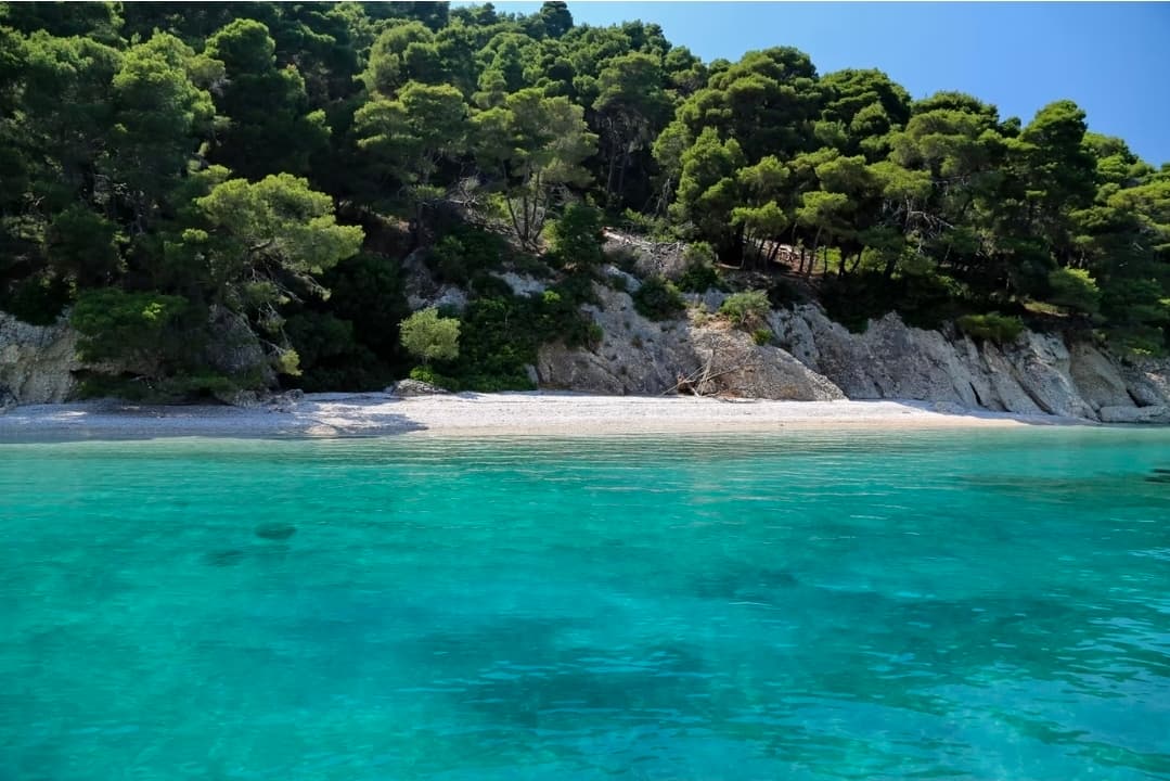 Lake Kastos Beach