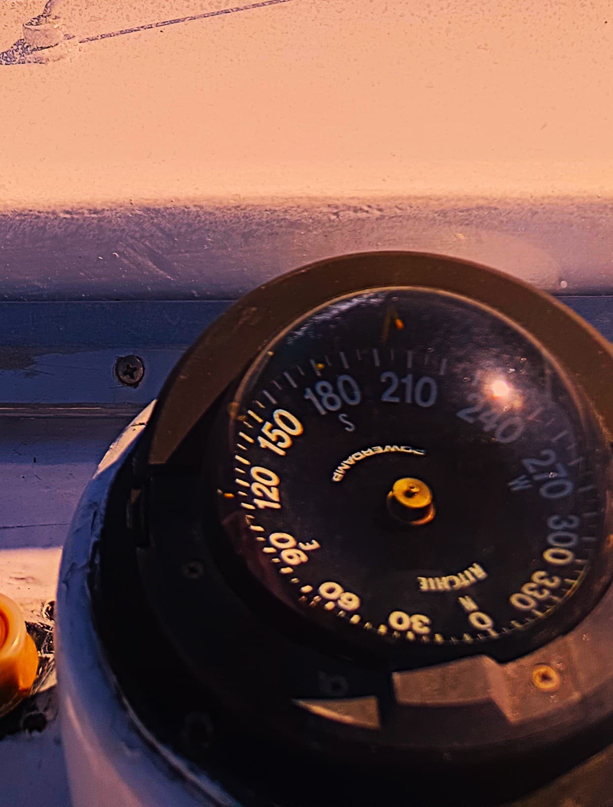 Todo Boat Exterior